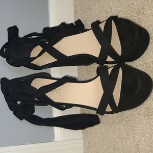 Shoedazzle Strap up Wedges-Black
